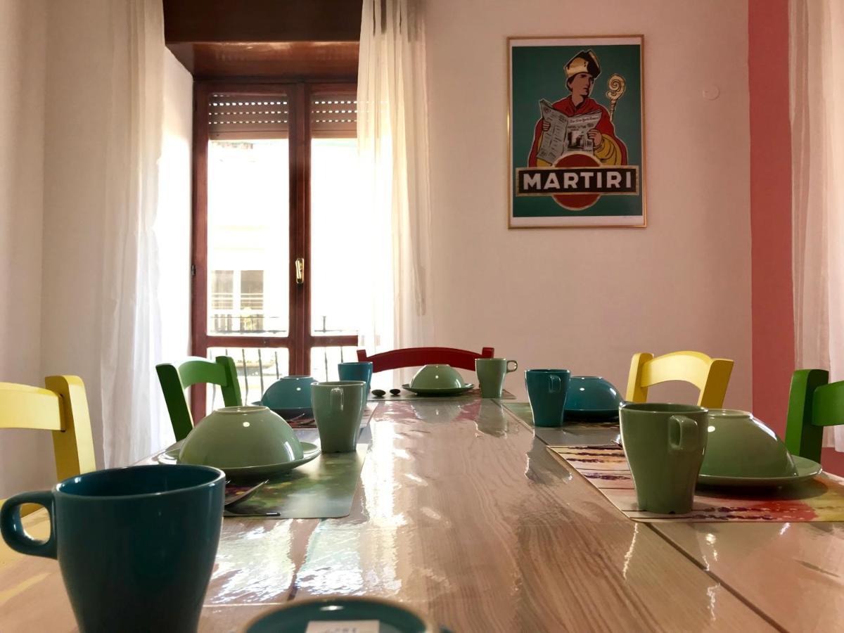 Napolide Acomodação com café da manhã Exterior foto